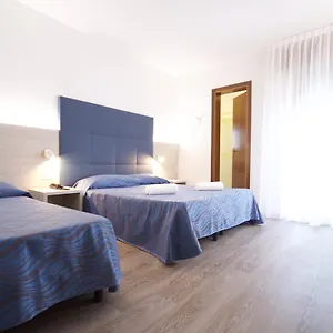 hotel-serenella.hotelslidodijesolo.com/